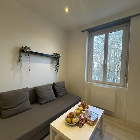 # Le 12 # Joli F2 Neuf, Centre *