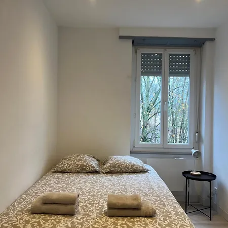 # Le 12 # Joli F2 Neuf, Centre Appartement *